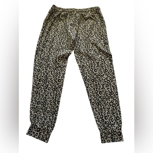 Zara Trafaluc Gray and Black Leopard Print Lightweight Joggers Size Medium - Picture 9 of 16